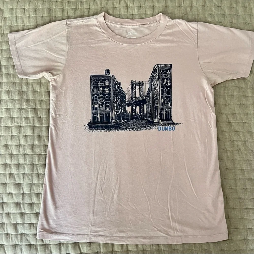 J Crew DUMBO Graphic Tee in size XSmall
